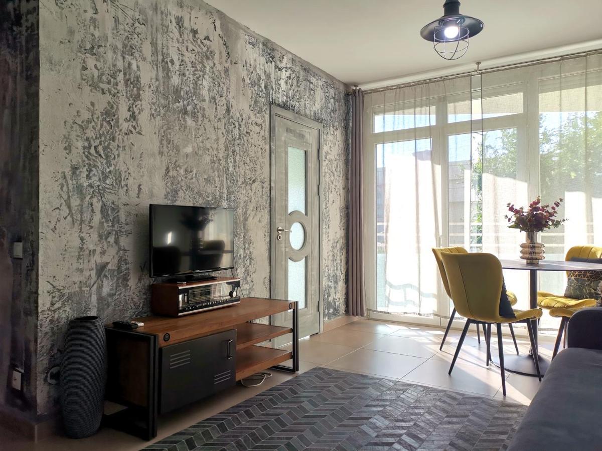 Caraway Apartment Oradea Exterior foto
