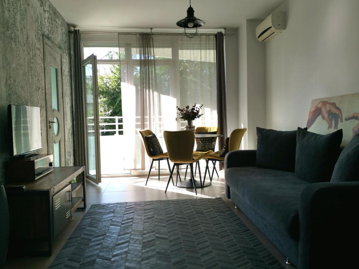 Caraway Apartment Oradea Exterior foto