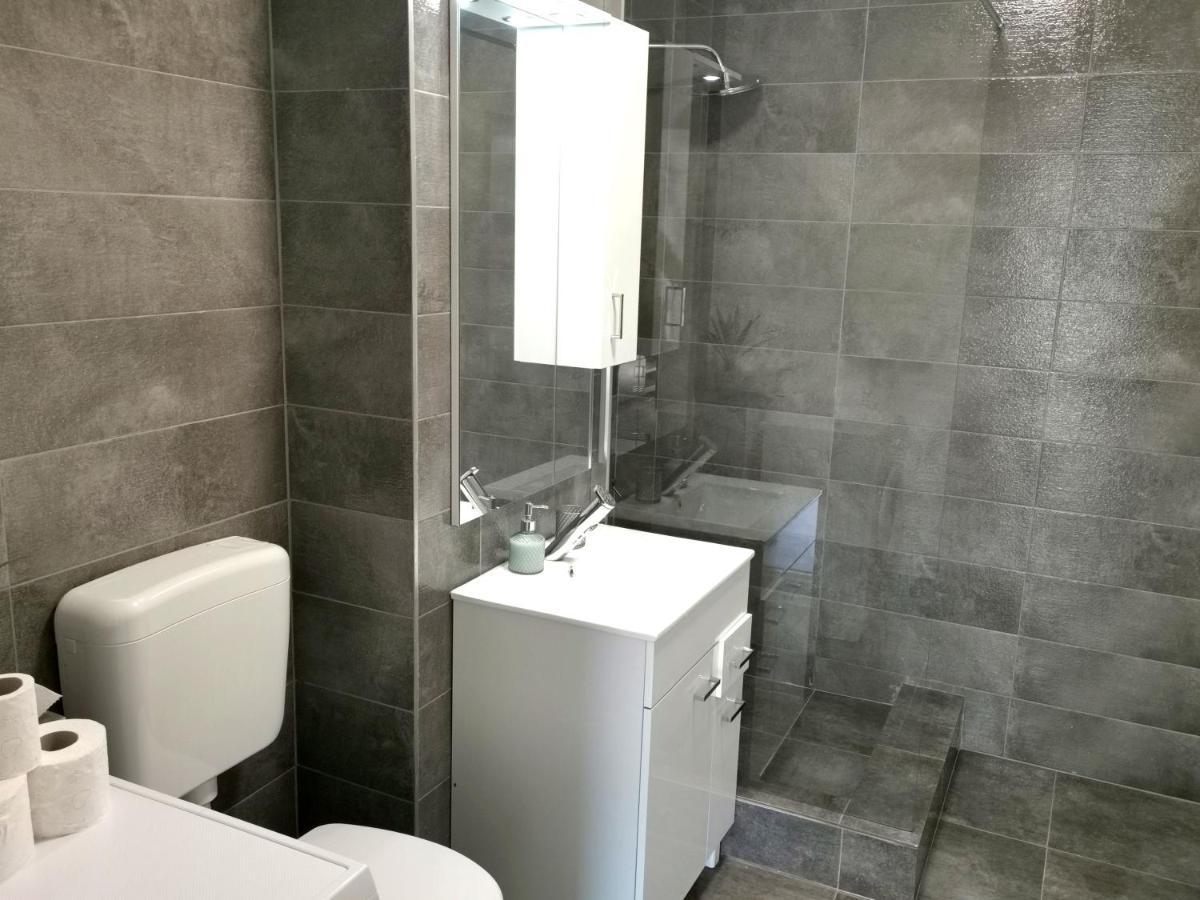 Caraway Apartment Oradea Exterior foto